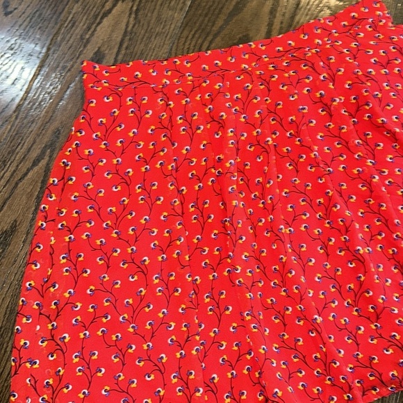 Old Navy Red floral Pleated Skater Mini Skirt size medium - Picture 4 of 7
